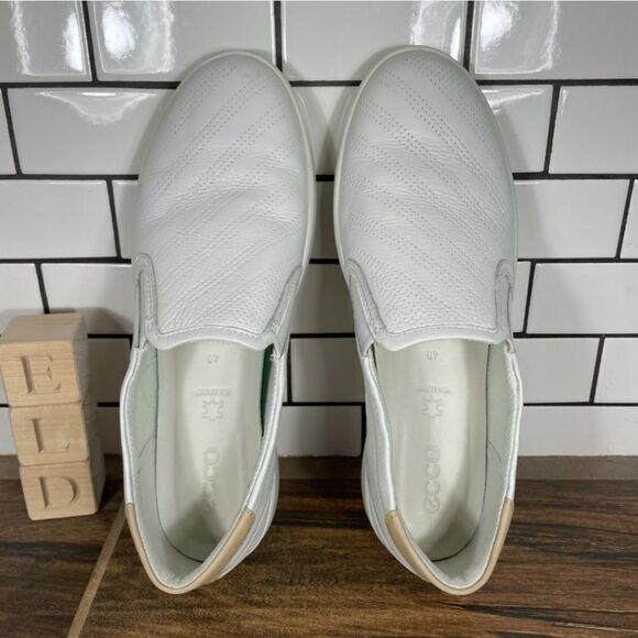 Ecco Leisure Womens Size 40/9.5, White Perforated Leather - Picture 10 of 14